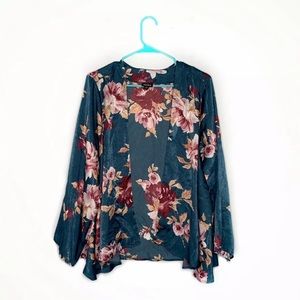 Torrid Floral Kimono Size 1 / 2 Waterfall
